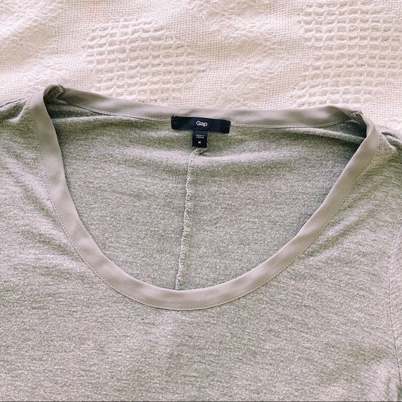 GAP grey scoop neck tee - Picture 2 of 4